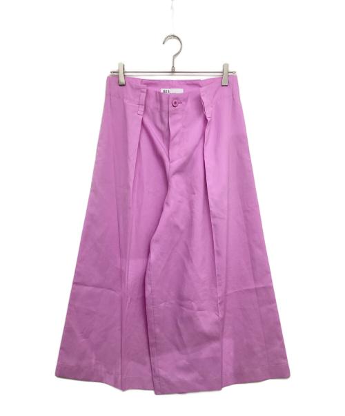 132 5. ISSEY MIYAKE（132 5. イッセイ ミヤケ）132 5. ISSEY MIYAKE (132 5. イッセイ ミヤケ) OBLIQUE FOLD BOTTOMS IL43FF310 ピンク サイズ:3の古着・服飾アイテム