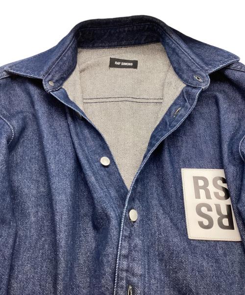 RAF SIMONS（ラフシモンズ）RAF SIMONS (ラフシモンズ) Carry Over Denim Shirt 182-241 キャリーオーバーデニムシャツ インディゴ サイズ:Mの古着・服飾アイテム