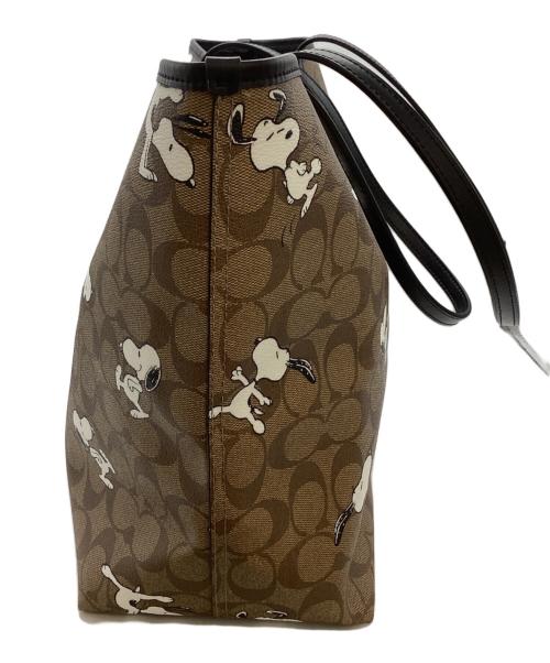 COACH（コーチ）COACH (コーチ) PEANUTS (ピーナッツ) スヌーピー コラボ トートバッグ  D2178-6160  ブラウンの古着・服飾アイテム