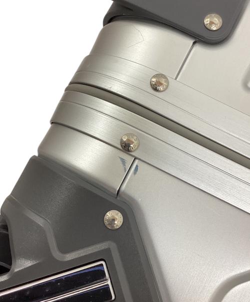 ZERO HALLIBURTON（ゼロ ハリバートン）ZERO HALLIBURTON (ゼロハリバートン) アタッシュケース Geo Aluminum 3.0 | Two-Wheel Business Case 29L シルバーの古着・服飾アイテム