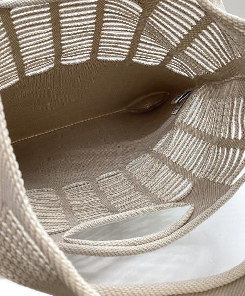 GOOD GOODS ISSEY MIYAKE（グッドグッズ イッセイミヤケ）GOOD GOODS ISSEY MIYAKE (グッドグッズ イッセイミヤケ) MOKKO TWILL TOWN SHOULDER GG23AG431 モッコツイルタウンショルダー ベージュの古着・服飾アイテム