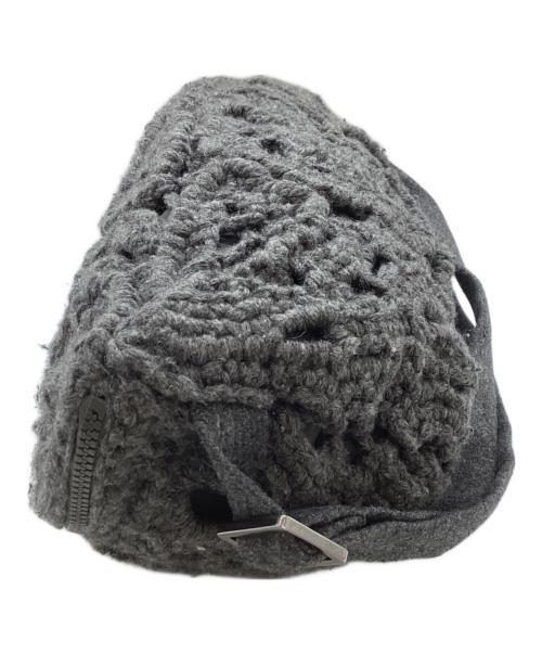 BRUNELLO CUCINELLI（ブルネロクチネリ）BRUNELLO CUCINELLI (ブルネロクチネリ) カシミヤニットボディバッグ / cashmere body bag / MB52D2355 グレーの古着・服飾アイテム