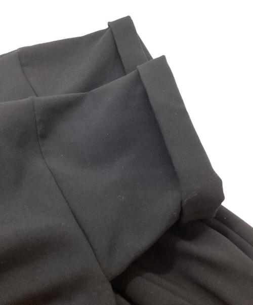 ENFOLD（エンフォルド）ENFOLD (エンフォルド) ダブルクロスドレープワンピース 300CS733-0350 ブラック サイズ:36の古着・服飾アイテム