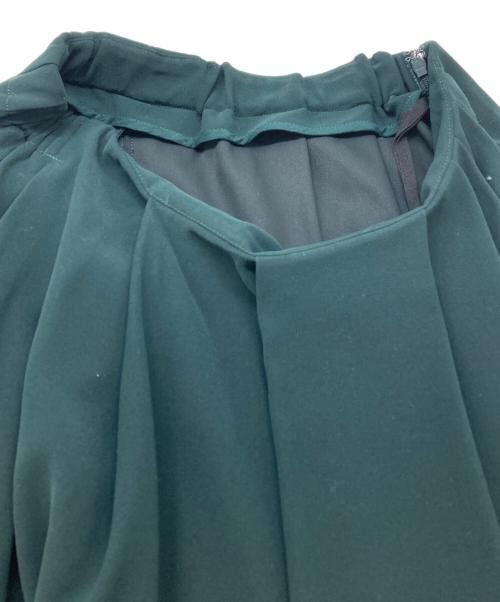 ENFOLD（エンフォルド）ENFOLD (エンフォルド) ダブルクロスランダムタックスカート 300FA431-1610 グリーン サイズ:36の古着・服飾アイテム
