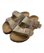 BIRKENSTOCKビルケンシュトック）の古着「アリゾナ サンダル 0951303 ARIZONA Taupe ソフトフットベッド」｜ベージュ