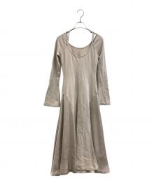 polaura（ポロ―ラ）の古着「オフショルダーサテンスイッチロングワンピース 24101301」｜ベージュ