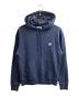 MAISON KITSUNE（メゾンキツネ）の古着「FOX HEAD PATCH REGULAR HOODIE / キツネ ワンポイント 刺繍 パーカー / LM00702KM0001」｜ネイビー