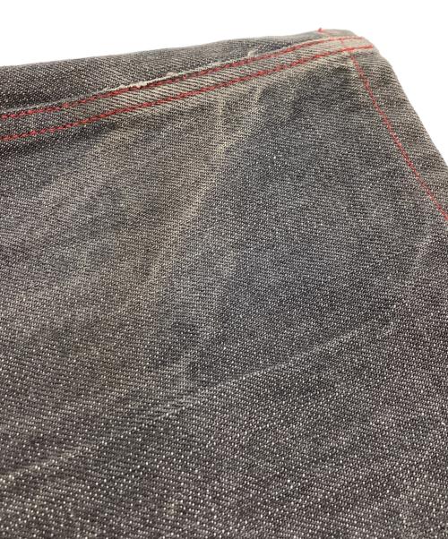 ISSEY MIYAKE（イッセイミヤケ）ISSEY MIYAKE (イッセイミヤケ) デニムパンツ / ME31FF066 グレー サイズ:4の古着・服飾アイテム