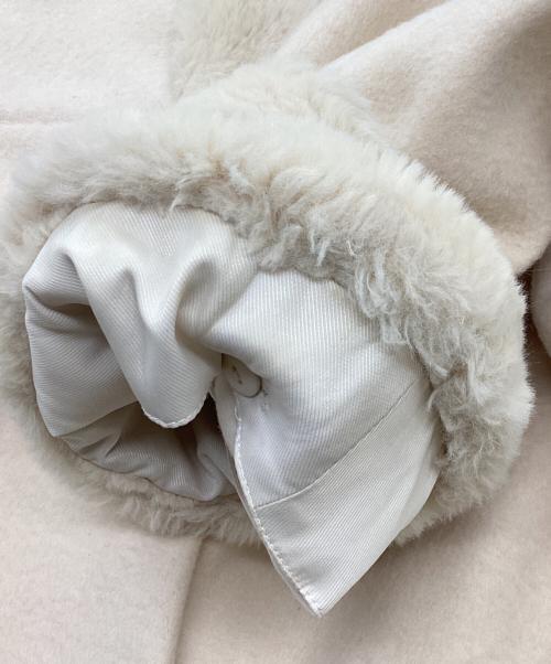 Snidel（スナイデル）Snidel (スナイデル) ビジューブローチAラインコート ホワイトの古着・服飾アイテム