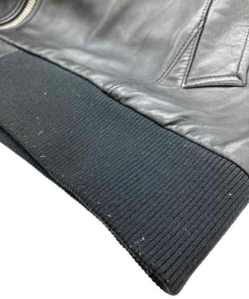 1piu1uguale3（ウノピュウノウグァーレトレ）1piu1uguale3 (ウノピュウノウグァーレトレ) シープレザーフーデッドジャケット / MRB287 ブラック サイズ:7の古着・服飾アイテム