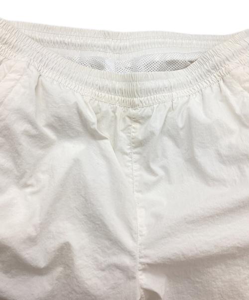 PALACE（パレス）PALACE (パレス) REVEALER SHELL BOTTOMS / ナイロンパンツ ホワイト サイズ:Mの古着・服飾アイテム