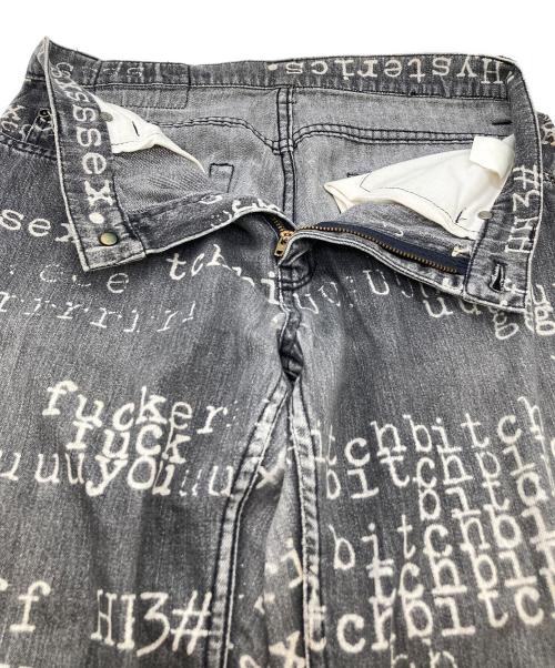 hysterics（ヒステリックス）hysterics (ヒステリックス) タイプライターデニムパンツ　ヨゴレ・タグ印字剥げ有 グレー サイズ:タグ薄れ(サイズ表記なし)の古着・服飾アイテム