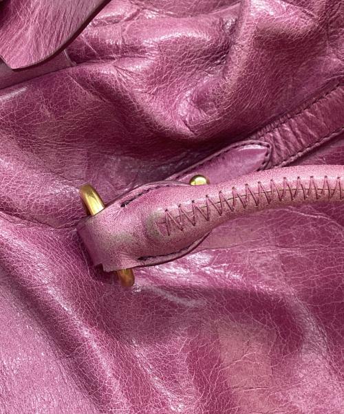 MIU MIU（ミュウミュウ）MIU MIU (ミュウミュウ) サイドリボン2WAYバッグ　ヴィッテロリュクス サイドリボン　197R　RT0365　ヴィッテロリュクス サイドリボン ピンクの古着・服飾アイテム