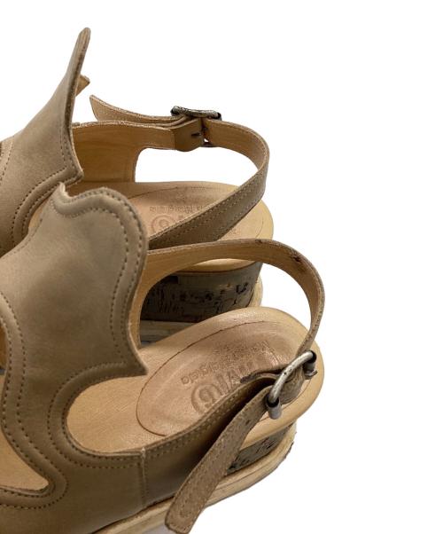 MM6 Maison Margiela（エムエムシックスメゾンマルジェラ）MM6 Maison Margiela (エムエムシックスメゾンマルジェラ) サンダル ベージュ サイズ:37の古着・服飾アイテム
