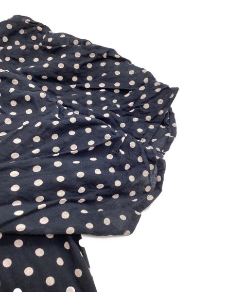 ne quittez pas（ヌキテパ）ne quittez pas (ヌキテパ) ドットプレーン Vネック ワンピース / Demi-Luxe BEAMS別注 / 010431ZB3BE ブラック サイズ:ONE SIZEの古着・服飾アイテム