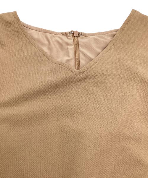 maison celon（メゾンセロン）maison celon (メゾンセロン) sleeveless silhouette dress / スリーブレスシルエットドレス / CAR2308 ベージュ サイズ:Mの古着・服飾アイテム