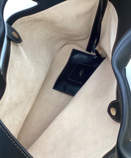 ALEXANDER McQUEEN（アレキサンダーマックイーン）ALEXANDER McQUEEN (アレキサンダーマックイーン) THE BOW レザーラージ トートバッグ　602955・709344 ポーチ付 イタリア製 ブラックの古着・服飾アイテム