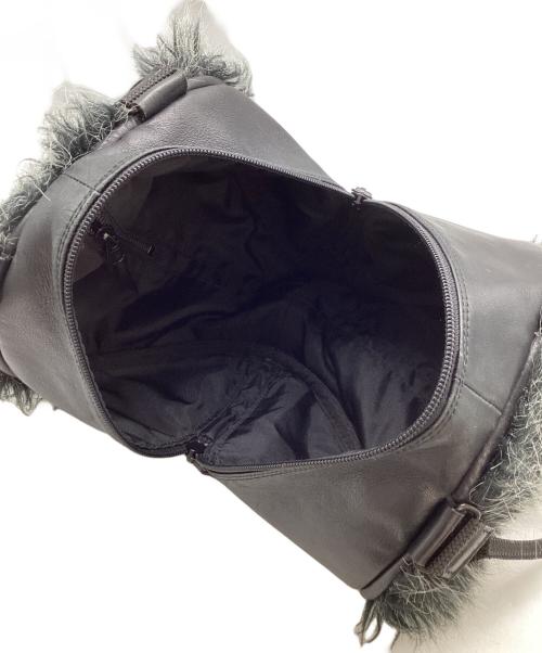 ISSEY MIYAKE（イッセイミヤケ）ISSEY MIYAKE (イッセイミヤケ) ファーハンドバッグ ブラックの古着・服飾アイテム