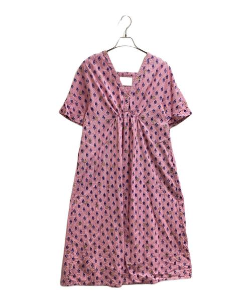 mala KALANCHOE（マーラ カランコエ）Mala KALANCHOE (マーラ カランコエ) フラワーモチーフ Vネックワンピース / 380421KD2 ピンク サイズ:FREEの古着・服飾アイテム