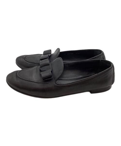 Salvatore Ferragamo（サルヴァトーレ フェラガモ）Salvatore Ferragamo (サルヴァトーレ フェラガモ) LESLEYリボンローファー / 40759 ブラック サイズ:6 1/2の古着・服飾アイテム