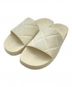 BOTTEGA VENETAボッテガベネタ）の古着「イントレチャートラバーサンダル / Intrecciato rubber sandals / BV SLIDER SANDAL」｜ベージュ