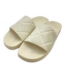 BOTTEGA VENETA（ボッテガベネタ）の古着「イントレチャートラバーサンダル / Intrecciato rubber sandals / BV SLIDER SANDAL」｜ベージュ