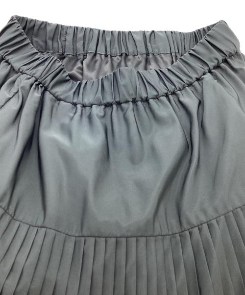 BEARDSLEY（ビアズリー）BEARDSLEY (ビアズリー) プリーツティアードスカート / BEZ1022401A0005 グレー サイズ:Freeの古着・服飾アイテム