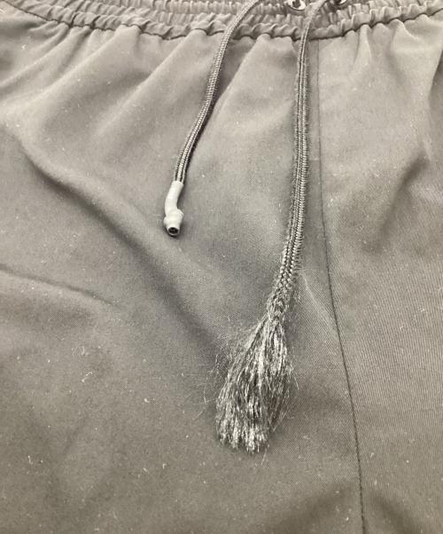 HYKE（ハイク）HYKE (ハイク) HYKE / ハイク / TASLAN TAPERED PANTS / 231-13232 ブラック サイズ:4の古着・服飾アイテム