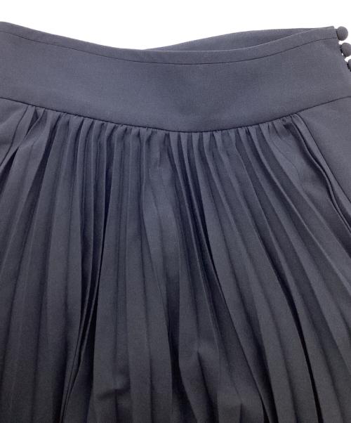 Mame Kurogouchi（マメクロゴウチ）mame kurogouchi (マメクロゴウチ) 22AW / Curved Pleated Flared Skirt / カーブプリーツフレアスカート / MM22FW-SK042  ネイビー サイズ:2の古着・服飾アイテム