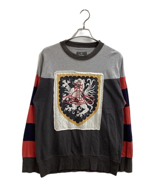 Vivienne Westwood man（ヴィヴィアン ウェストウッド マン）Vivienne Westwood man (ヴィヴィアン ウェストウッド マン) フロントプリントカットソー / SHIELD WITH SCALLOPED EDGE” ラグビースウェット / VW-LP77819 グレー サイズ:44の古着・服飾アイテム
