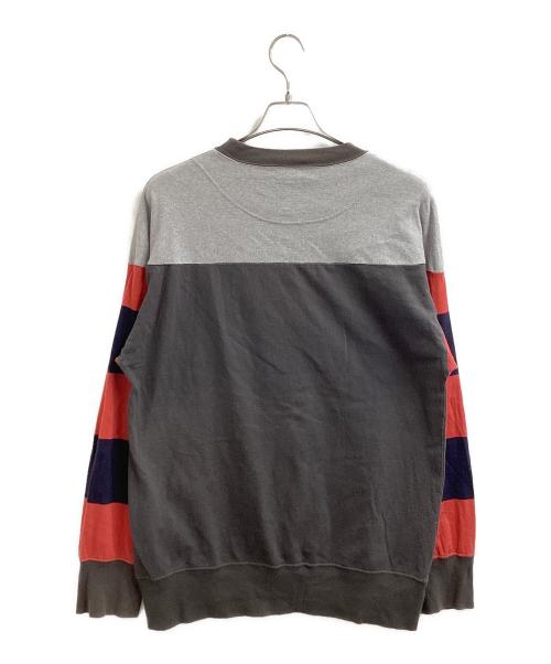 Vivienne Westwood man（ヴィヴィアン ウェストウッド マン）Vivienne Westwood man (ヴィヴィアン ウェストウッド マン) フロントプリントカットソー / SHIELD WITH SCALLOPED EDGE” ラグビースウェット / VW-LP77819 グレー サイズ:44の古着・服飾アイテム