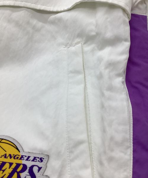 NIKE（ナイキ）NIKE (ナイキ) AMBUSH (アンブッシュ) NBA COLLECTION LAKERS JACKET / DB9564-121 ホワイト サイズ:Mの古着・服飾アイテム