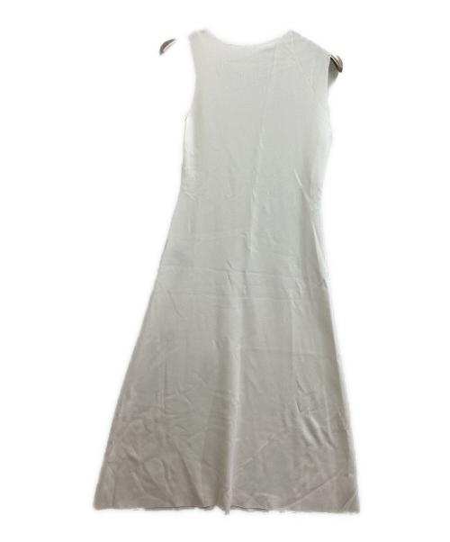 Mame Kurogouchi（マメクロゴウチ）Mame Kurogouchi (マメクロゴウチ) Asymmetric Neck Knitted Dress / アシンメトリーネックニットドレス / MM25SS-KN088 ホワイト サイズ:2の古着・服飾アイテム