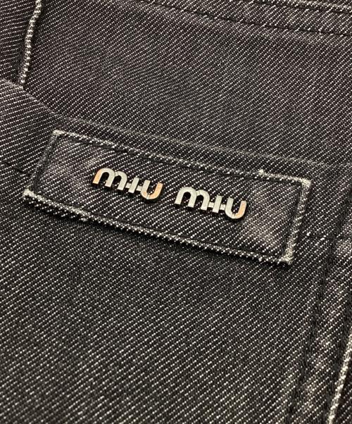 MIU MIU（ミュウミュウ）MIU MIU (ミュウミュウ) センターシーム /フレアデニムパンツ ブラック サイズ:24の古着・服飾アイテム