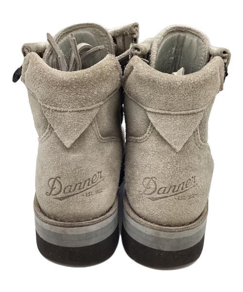 Danner（ダナー）Danner (ダナー) WHITE MOUNTAINEERING (ホワイトマウンテ二アニング) Danner Light/D-212010 ベージュ サイズ:US5の古着・服飾アイテム