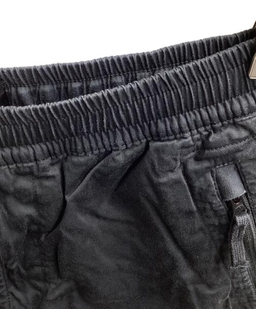 STONE ISLAND（ストーンアイランド）STONE ISLAND (ストーンアイランド) GHOST PIECE ガーメントダイショーツ / 7415L06F2 ブラック サイズ:30の古着・服飾アイテム