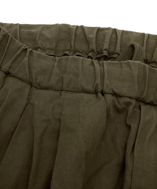 LAD MUSICIAN（ラッドミュージシャン）LAD MUSICIAN (ラッドミュージシャン) HIGH COUNT TWILL 3TUCK CROPPED / 2119-507 オリーブ サイズ:42の古着・服飾アイテム
