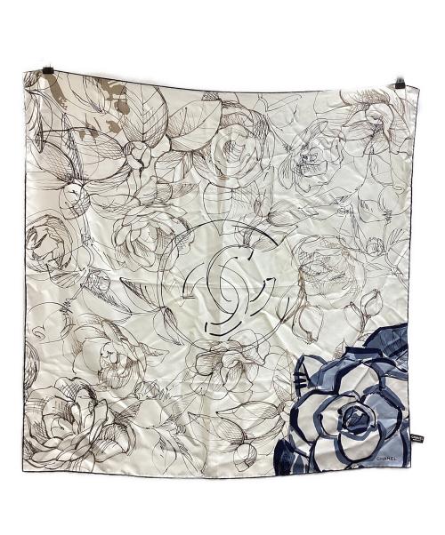 CHANEL（シャネル）CHANEL (シャネル) カメリアスケッチ柄シルクスカーフ アイボリーの古着・服飾アイテム