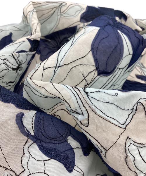 ANAYI（アナイ）ANAYI (アナイ) フラワーオーガンジーフレアスカート　102417-11-300-65-380　24SS ホワイト×ネイビー サイズ:38の古着・服飾アイテム