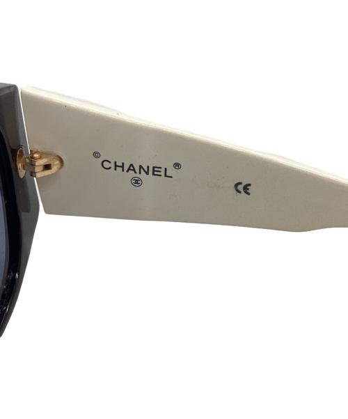 CHANEL（シャネル）CHANEL (シャネル) サングラス/05251 C0229 ホワイト×ブラックの古着・服飾アイテム