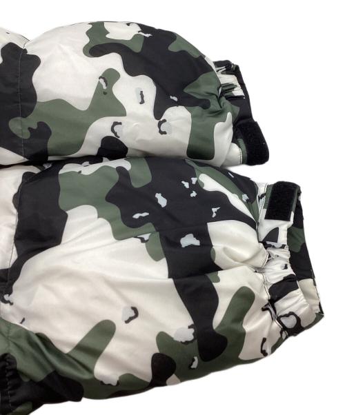 TIGHTBOOTH PRODUCTION（タイトブースプロダクション）TIGHTBOOTH PRODUCTION (タイトブースプロダクション) KILLER BONG (キラーボング) URBAN CAMO DOWN JKT / アーバンカモダウンジャケット / FW23-TBKB03 グリーン サイズ:Lの古着・服飾アイテム