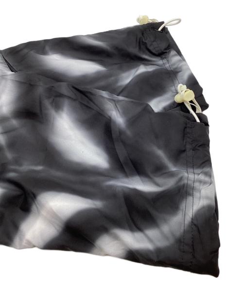 NIKE（ナイキ）NIKE (ナイキ) FEAR OF GOD (フィア・オブ・ゴッド) ALL OVER PRINT PANTS　BV8737 ブラック サイズ:Lの古着・服飾アイテム
