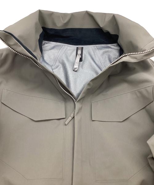 ARC'TERYX VEILANCE（アークテリクスヴェイランス）ARC'TERYX VEILANCE (アークテリクス ヴェイランス) Field Jacket / フィールドジャケット グレー サイズ:Sの古着・服飾アイテム