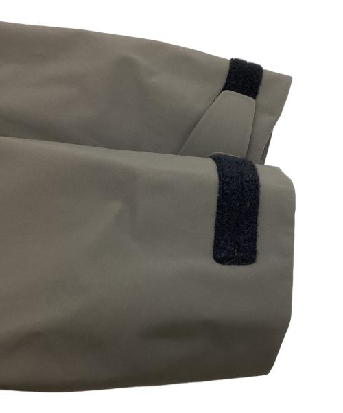ARC'TERYX VEILANCE（アークテリクスヴェイランス）ARC'TERYX VEILANCE (アークテリクス ヴェイランス) Field Jacket / フィールドジャケット グレー サイズ:Sの古着・服飾アイテム