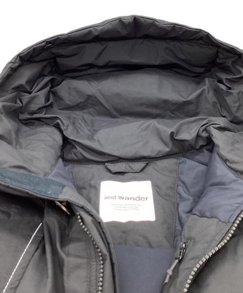 and wander（アンドワンダー）and wander  (アンドワンダー) TOUGH DOWN COAT / タフダウンコート ブラックの古着・服飾アイテム