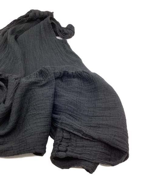 me ISSEY MIYAKE（ミーイッセイ ミヤケ）me ISSEY MIYAKE (ミーイッセイ ミヤケ) BOUNCE SEE-THROUGH CREPE MI54FR251 ブラック サイズ:-の古着・服飾アイテム