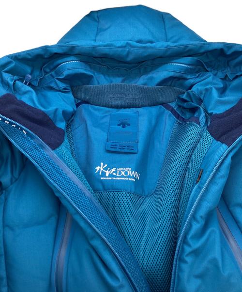 DESCENTE ALLTERRAIN（デザイント オルテライン）DESCENTE ALLTERRAIN (デザイント オルテライン) マウンテニアハーフダウンコート/DAMMGK36U/ 水沢ダウン ブルー サイズ:Sの古着・服飾アイテム