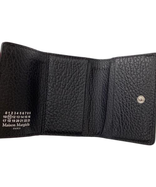Maison Margiela（メゾンマルジェラ）Maison Margiela (メゾンマルジェラ) 4ステッチ 3つ折り財布　トリフォールドウォレット　S36UI0416　グレインレザー ブラックの古着・服飾アイテム