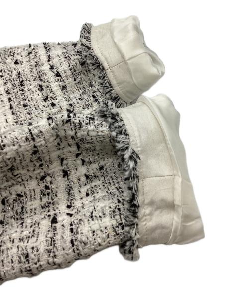 23区（ニジュウサンク）23区 (ニジュウサンク) ツイードセットアップ　/　JK W0 KS 0113　/　 Heritage Classic Collection　/　CRARENSON社製 アイボリー サイズ:36の古着・服飾アイテム
