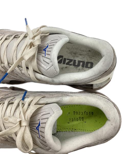 MIZUNO（ミズノ）MIZUNO (ミズノ) Wave Prophecy LS Ivory / ウエーブプロフェシー ライフスタイル ウィンド チャイム /  グレー サイズ:27.0の古着・服飾アイテム